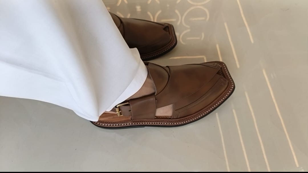 HandyMade Double Gear Brown Chappal